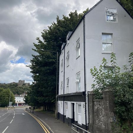 Alma House Vandrarhem Dover Exteriör bild